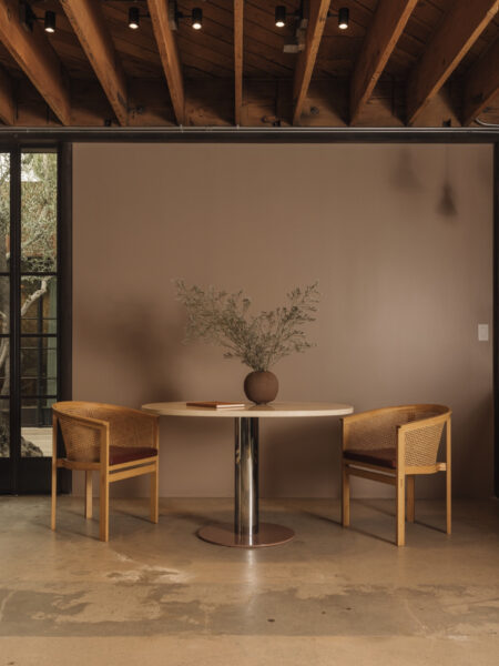 Kitchen Sitting Area